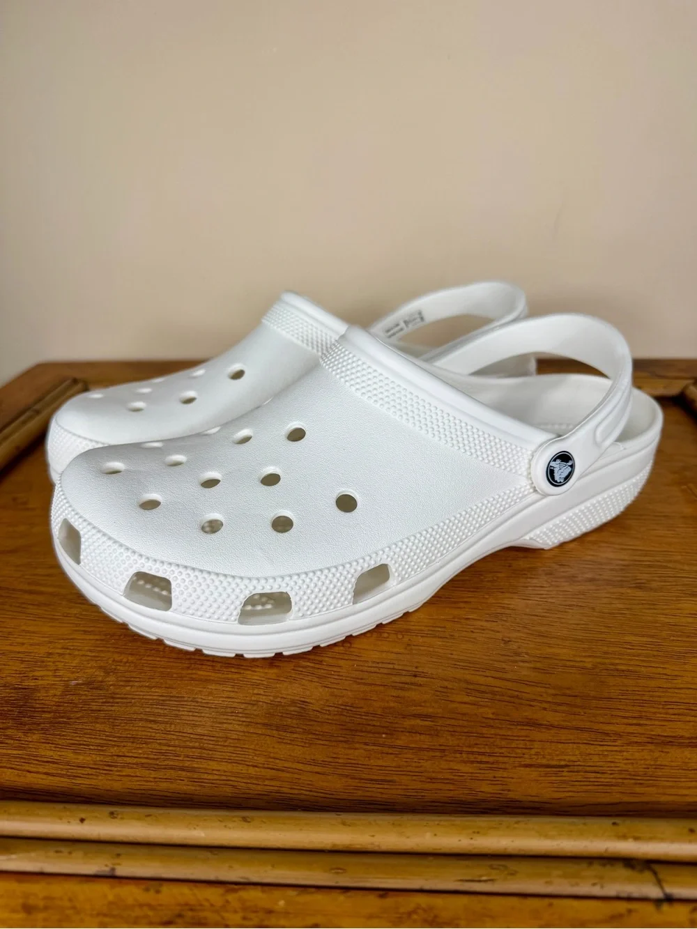 New Crocs Men’s Classic Clogs White Size 11